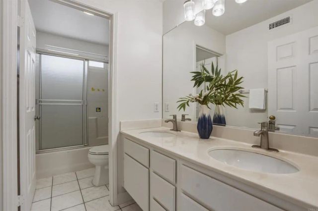 1065 S Hanlon Way, Anaheim Hills, CA 92808