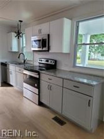 733 Lanier CRES, Portsmouth, VA 23707