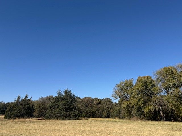 500 N Hovey Street, Chico, TX 76431