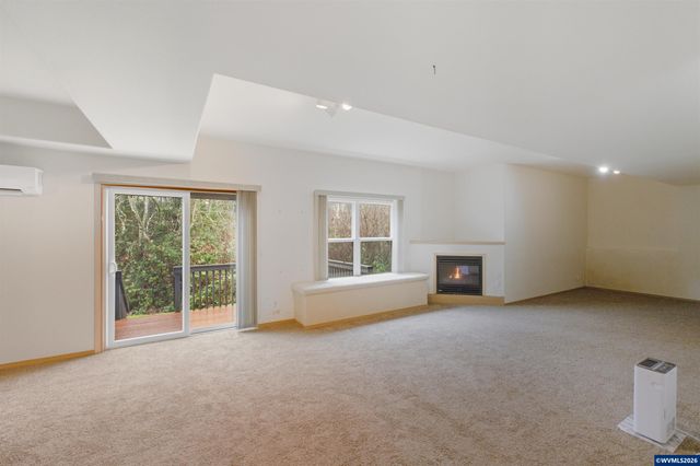 2367 Wilark Dr NW, Salem, OR 97304