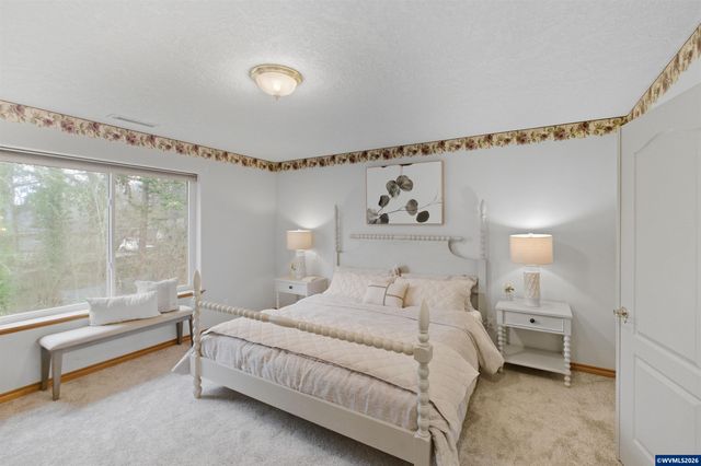 2367 Wilark Dr NW, Salem, OR 97304