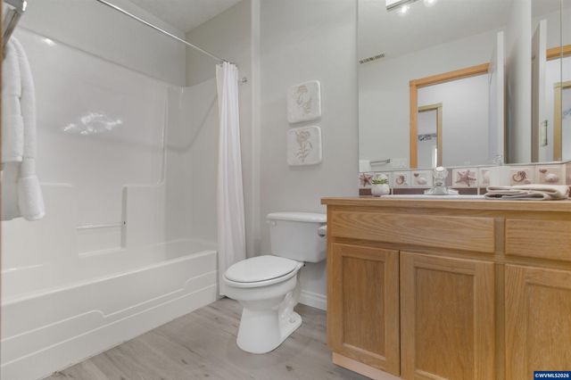 2367 Wilark Dr NW, Salem, OR 97304