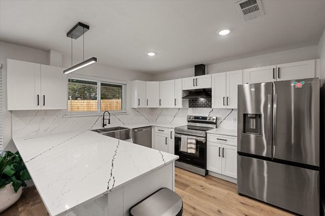 7501 Echo Hill Drive, Watauga, TX 76148