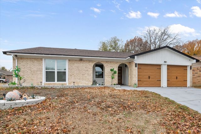 7501 Echo Hill Drive, Watauga, TX 76148