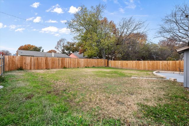 7501 Echo Hill Drive, Watauga, TX 76148