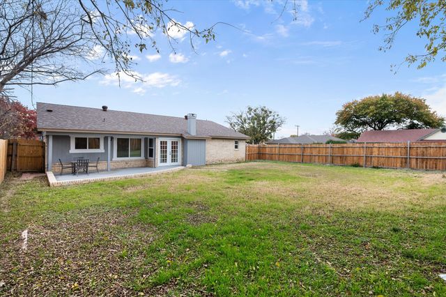 7501 Echo Hill Drive, Watauga, TX 76148