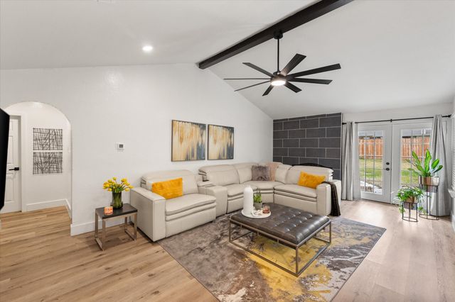 7501 Echo Hill Drive, Watauga, TX 76148