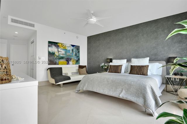 901 Brickell Key Blvd 1807, Miami, FL 33131