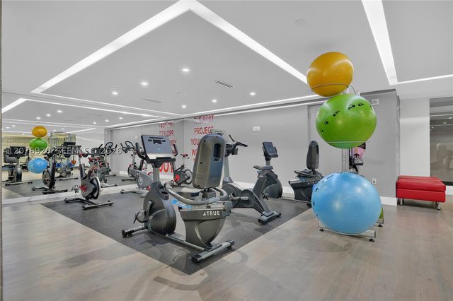 901 Brickell Key Blvd 1807, Miami, FL 33131