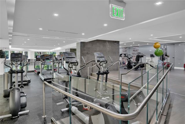 901 Brickell Key Blvd 1807, Miami, FL 33131
