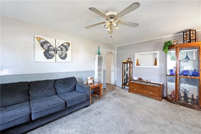 9016 Los Angeles Street, Bellflower, CA 90706