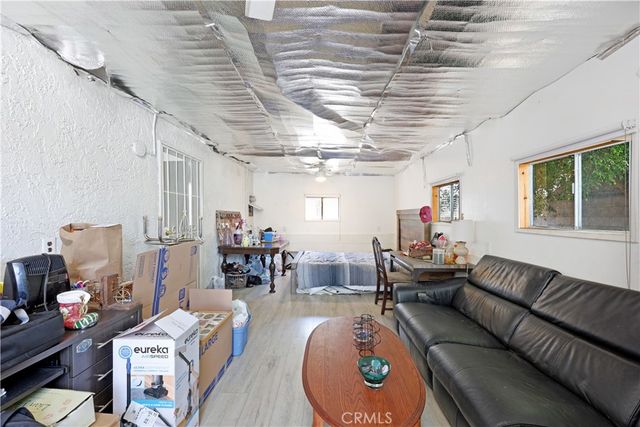 9016 Los Angeles Street, Bellflower, CA 90706