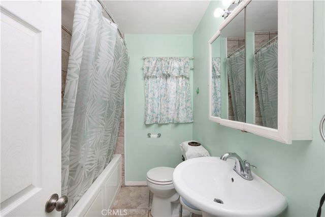 9016 Los Angeles Street, Bellflower, CA 90706