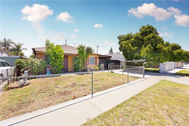 9016 Los Angeles Street, Bellflower, CA 90706
