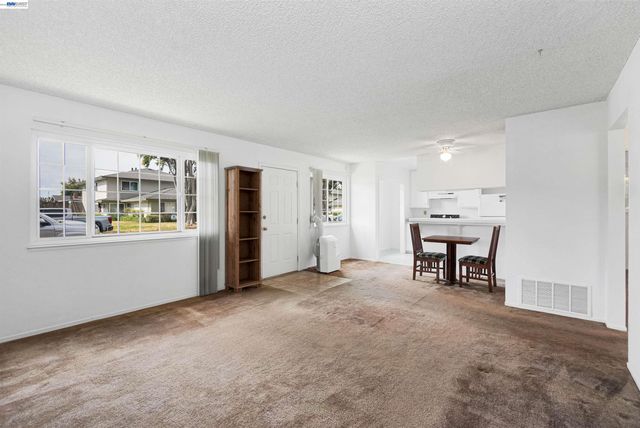 34812 Starling Dr 1, Union City, CA 94587