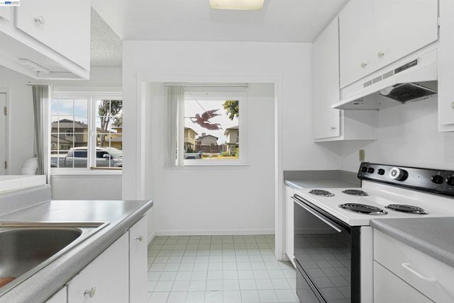 34812 Starling Dr 1, Union City, CA 94587