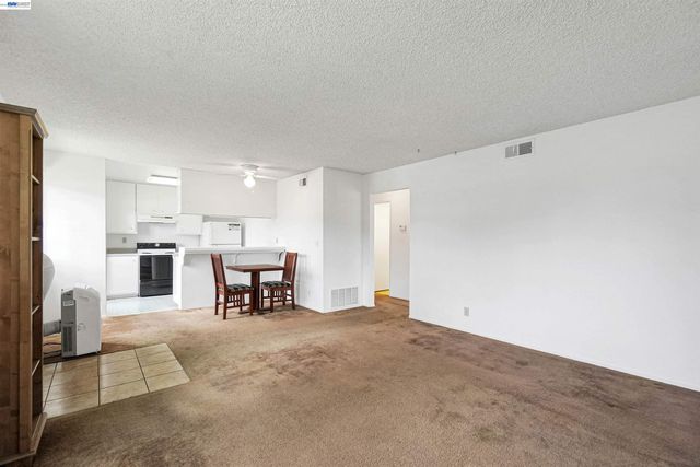 34812 Starling Dr 1, Union City, CA 94587