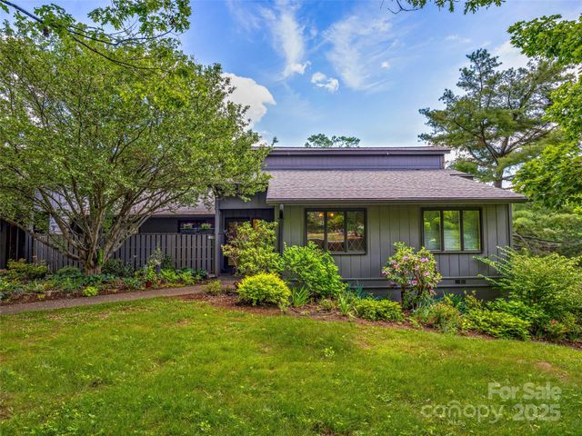 405 Crowfields Drive, Asheville, NC 28803