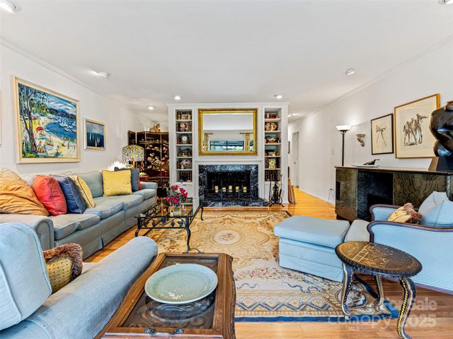 405 Crowfields Drive, Asheville, NC 28803