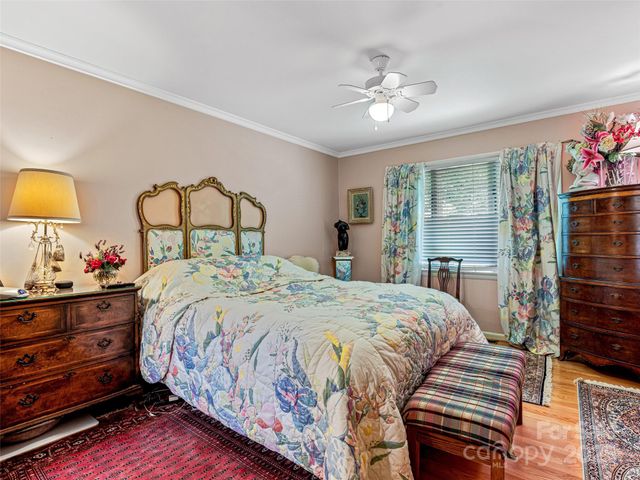 405 Crowfields Drive, Asheville, NC 28803