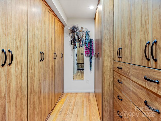 405 Crowfields Drive, Asheville, NC 28803