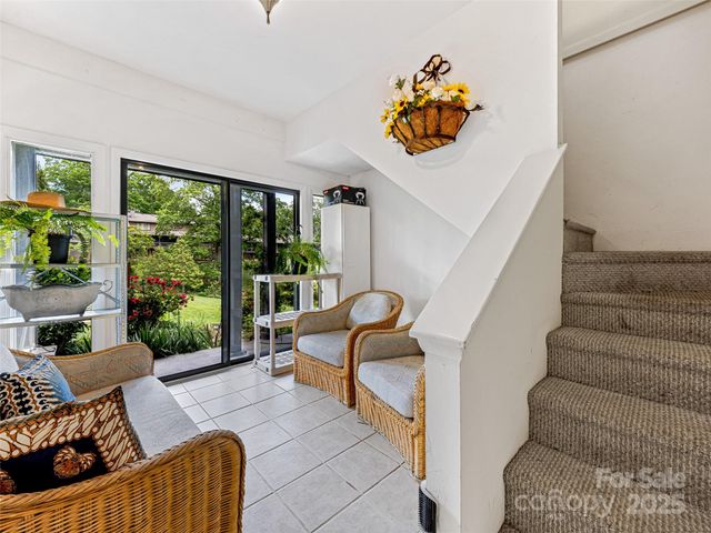 405 Crowfields Drive, Asheville, NC 28803