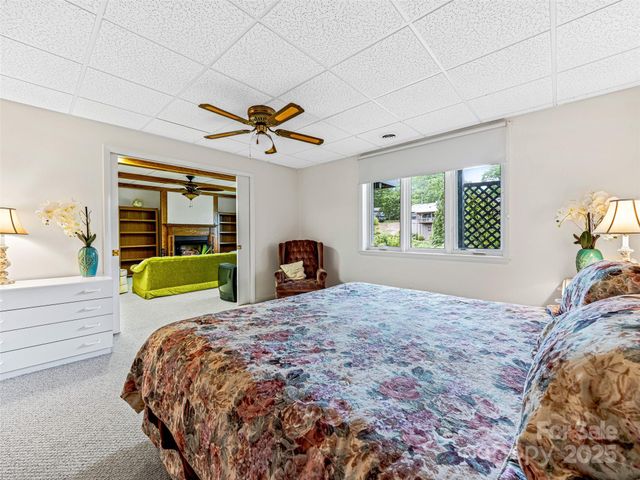 405 Crowfields Drive, Asheville, NC 28803