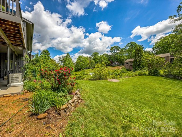 405 Crowfields Drive, Asheville, NC 28803