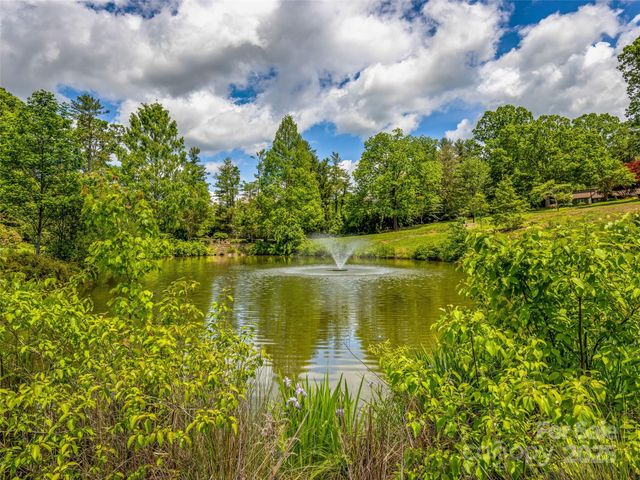 405 Crowfields Drive, Asheville, NC 28803