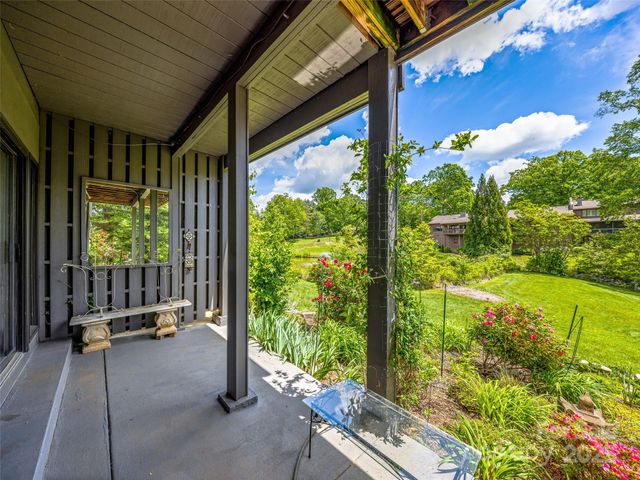 405 Crowfields Drive, Asheville, NC 28803