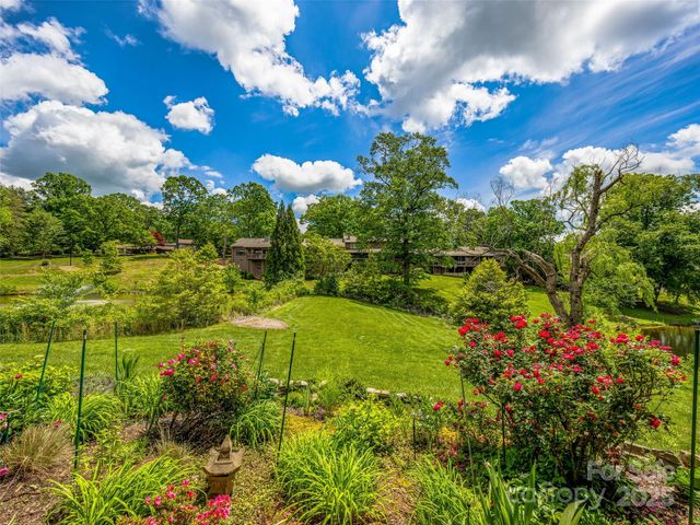 405 Crowfields Drive, Asheville, NC 28803