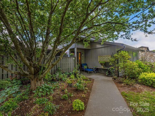 405 Crowfields Drive, Asheville, NC 28803