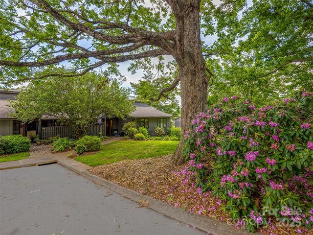 405 Crowfields Drive, Asheville, NC 28803