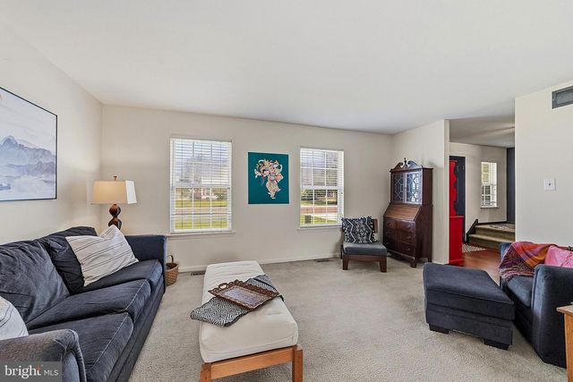 512 COLEMAN DR, Clayton, NJ 08312