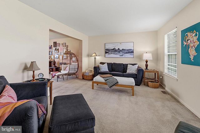 512 COLEMAN DR, Clayton, NJ 08312