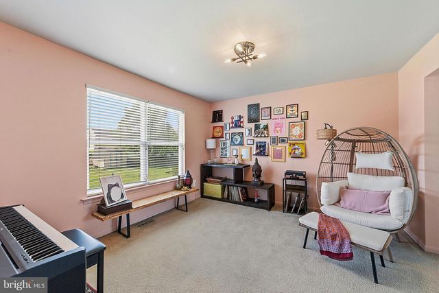 512 COLEMAN DR, Clayton, NJ 08312