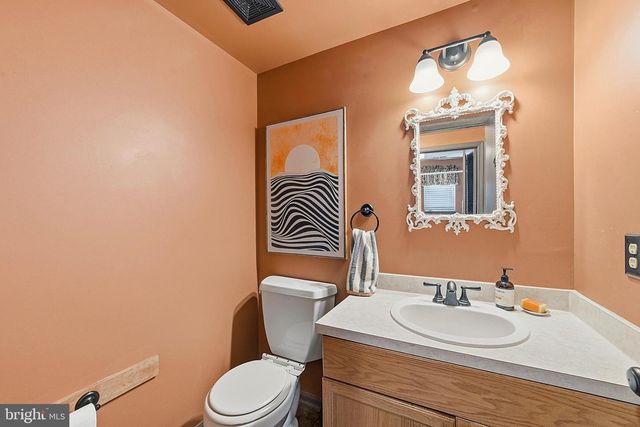 512 COLEMAN DR, Clayton, NJ 08312
