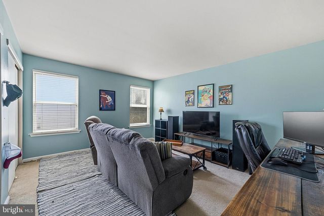 512 COLEMAN DR, Clayton, NJ 08312