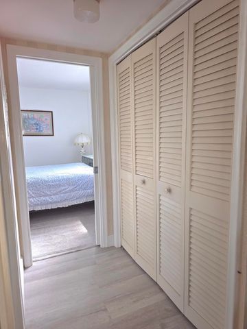 45 Easthampton B, West Palm Beach, FL 33417