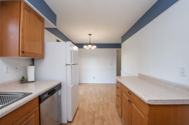 638 Appletree Lane, Moorhead, MN 56560