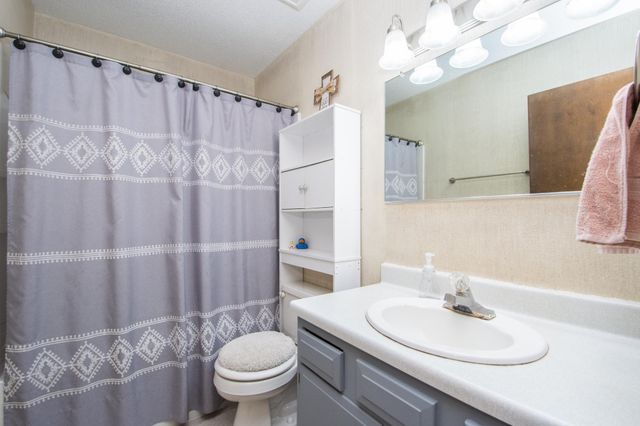 638 Appletree Lane, Moorhead, MN 56560