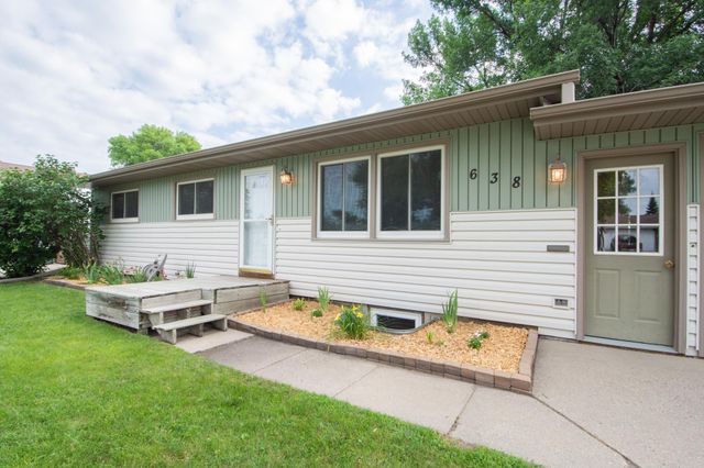 638 Appletree Lane, Moorhead, MN 56560