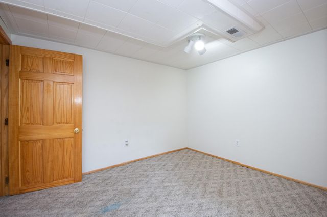 638 Appletree Lane, Moorhead, MN 56560