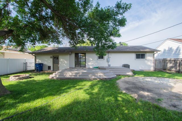 638 Appletree Lane, Moorhead, MN 56560