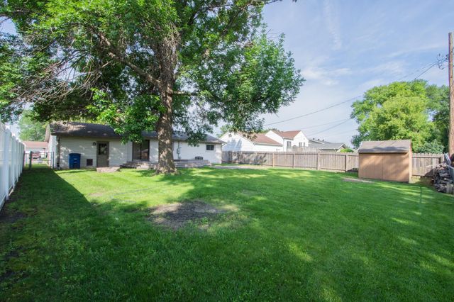 638 Appletree Lane, Moorhead, MN 56560