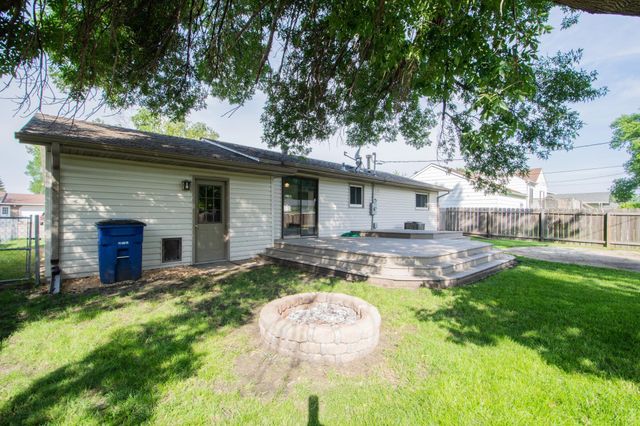 638 Appletree Lane, Moorhead, MN 56560
