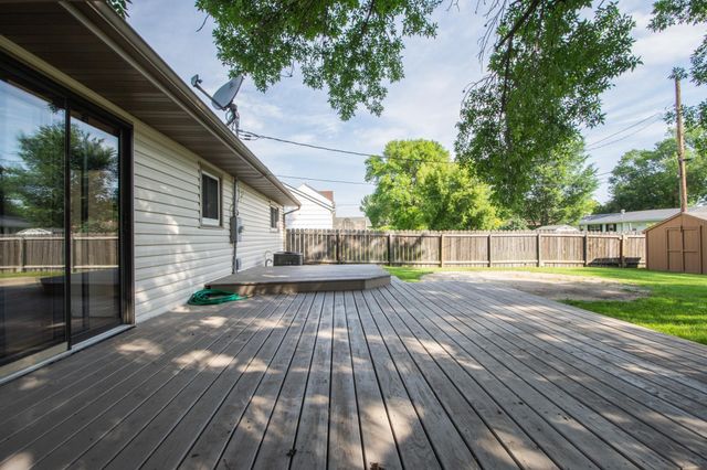 638 Appletree Lane, Moorhead, MN 56560