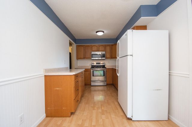 638 Appletree Lane, Moorhead, MN 56560