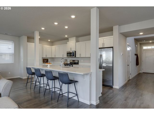 1949 Nw WESSEX St, Mc Minnville, OR 97128