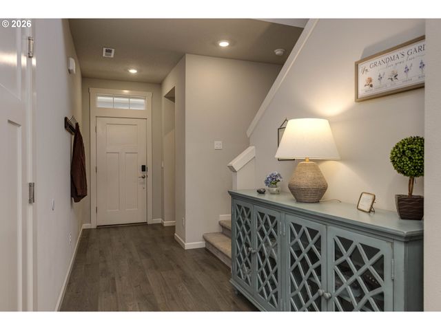 1949 Nw WESSEX St, Mc Minnville, OR 97128